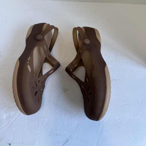 Crocs(WMNS) Crocs Summer Brown Size 9 - Picture 6 of 15